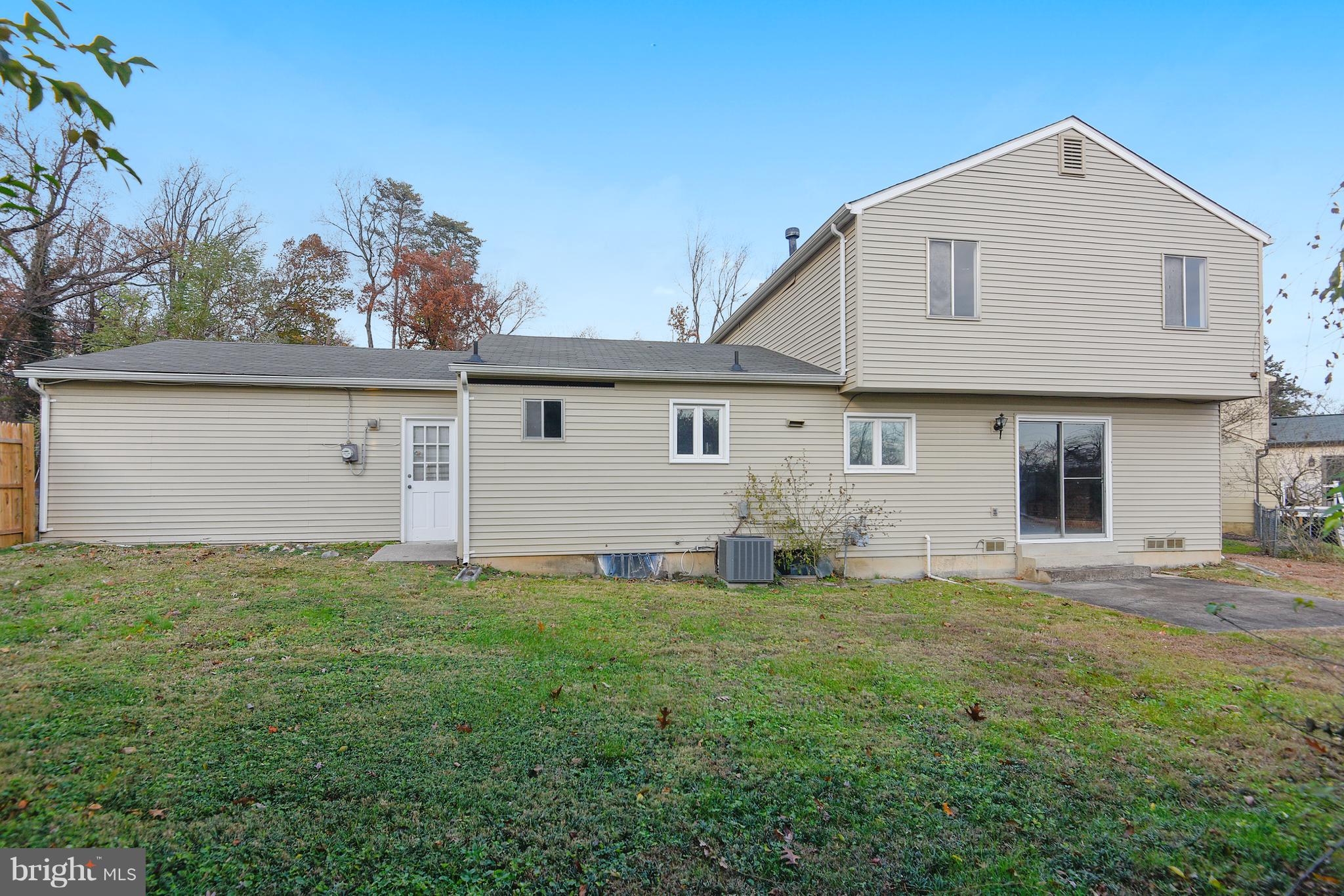 9207 Fernwood Road Bethesda, MD 20817 - Photo 34 of 41 Exterior Rear