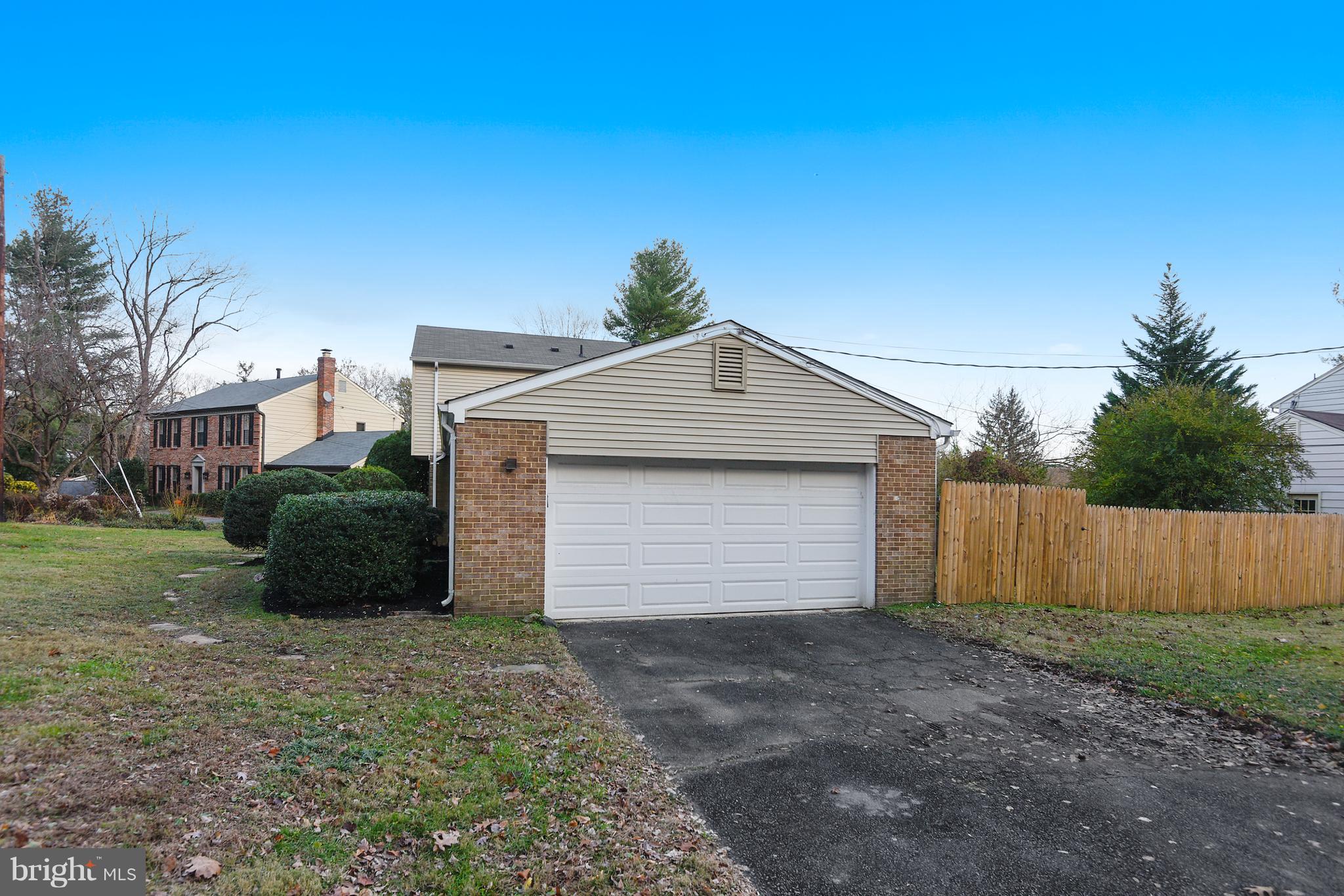 9207 Fernwood Road Bethesda, MD 20817 - Photo 38 of 41 Side Entry Two Car Garage