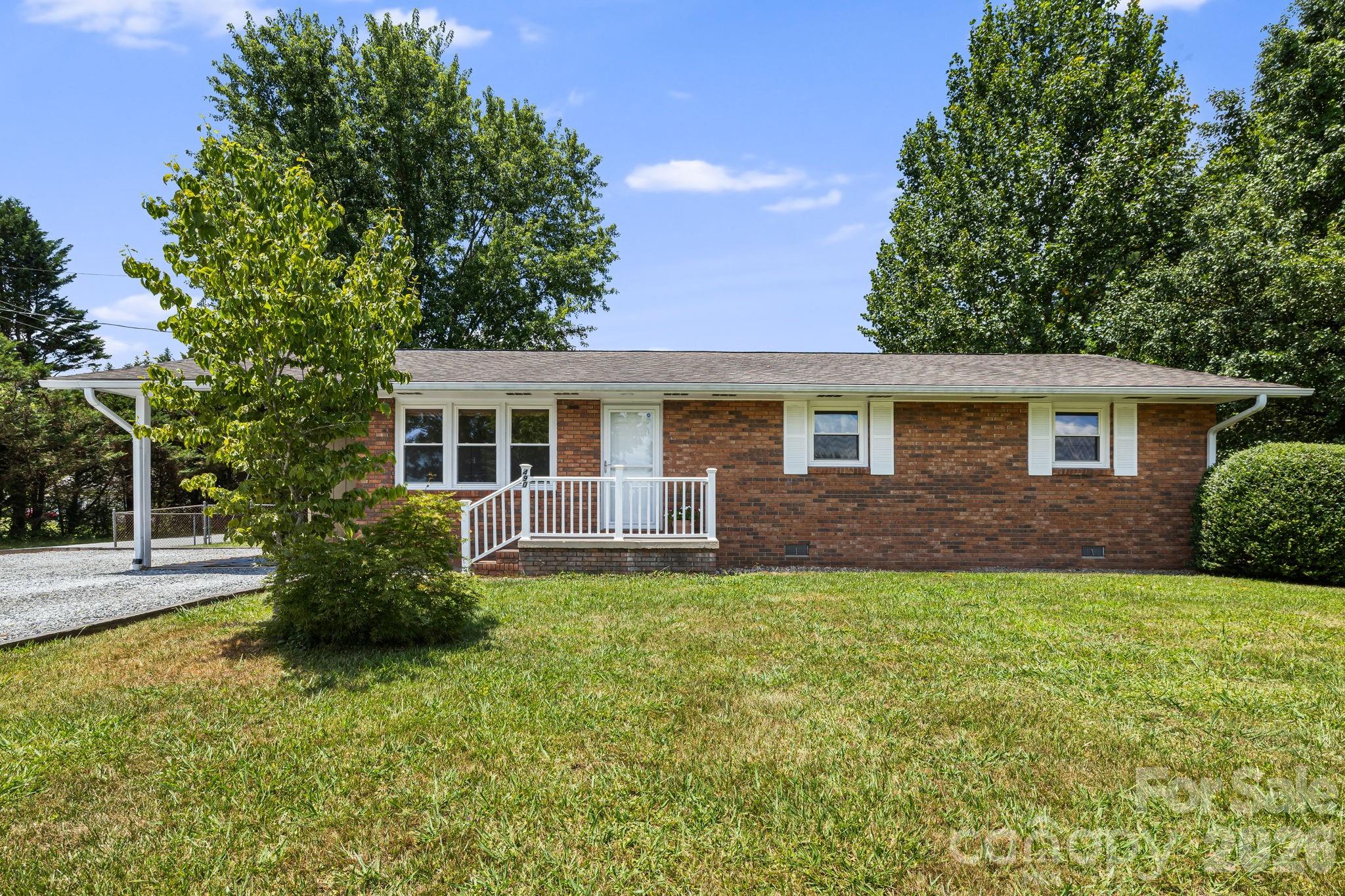 490 Ecusta Road Brevard, NC 28712 - Photo 2 of 25