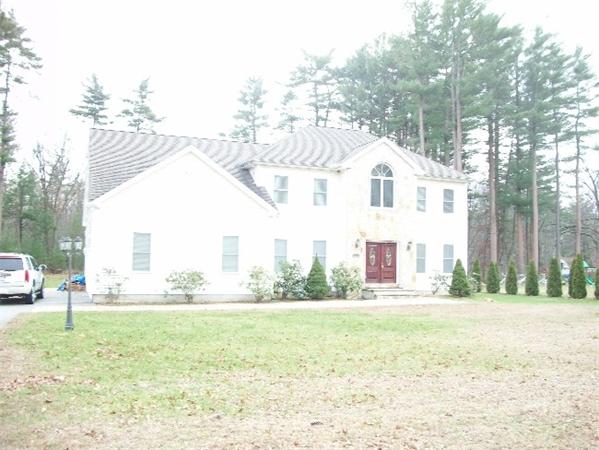 52 Southwick Road North Reading, MA 01864 - Photo 1 of 28 Gallery Image 1