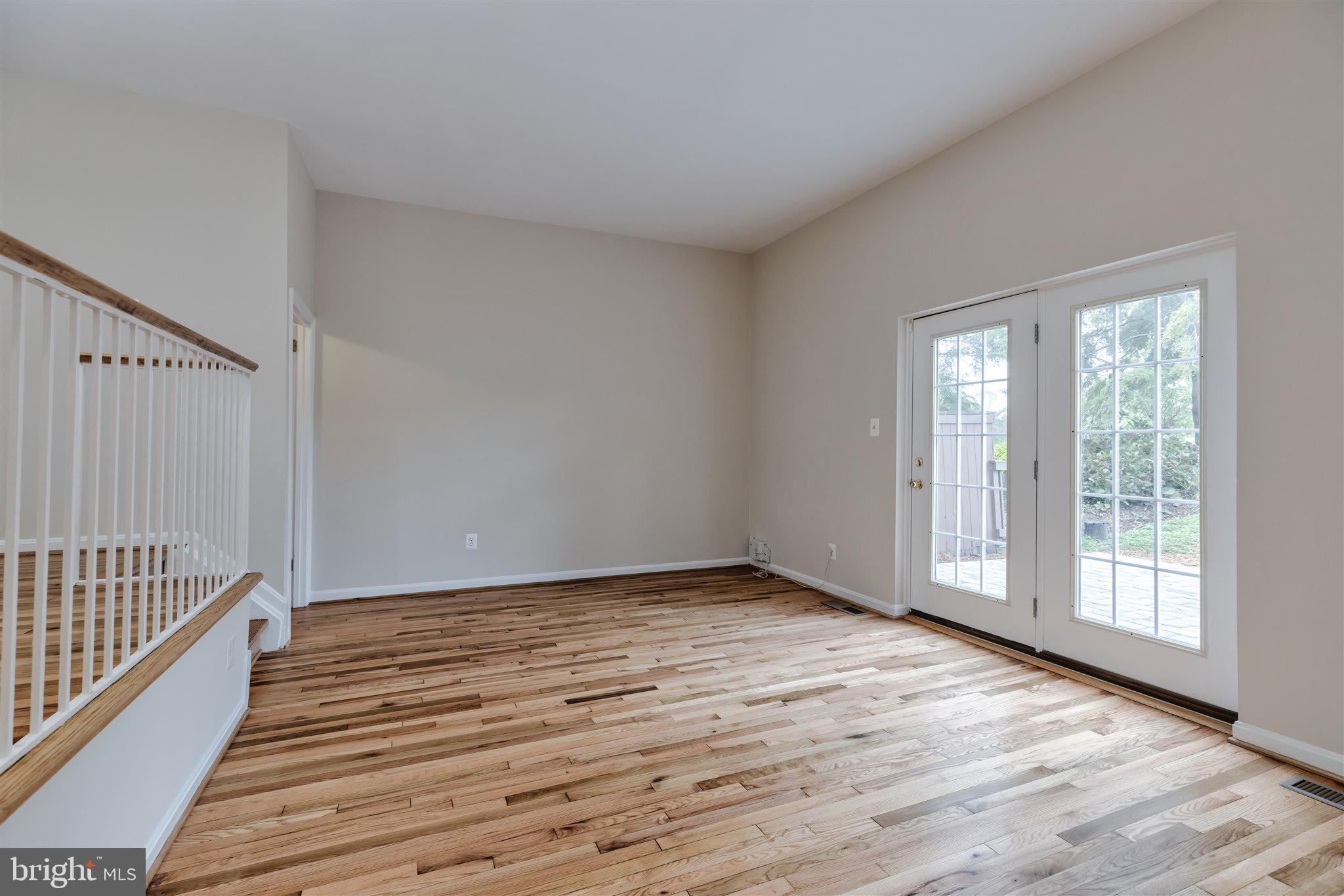 2196 Golf Course Drive Reston, VA 20191 - Photo 13 of 35 Living Room