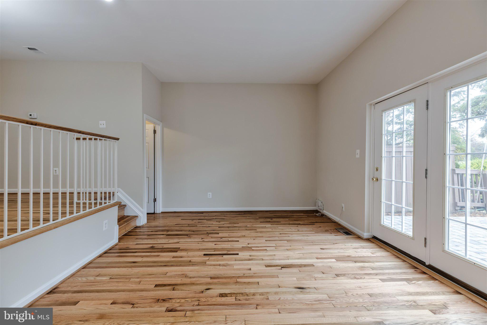 2196 Golf Course Drive Reston, VA 20191 - Photo 14 of 35 Living Room