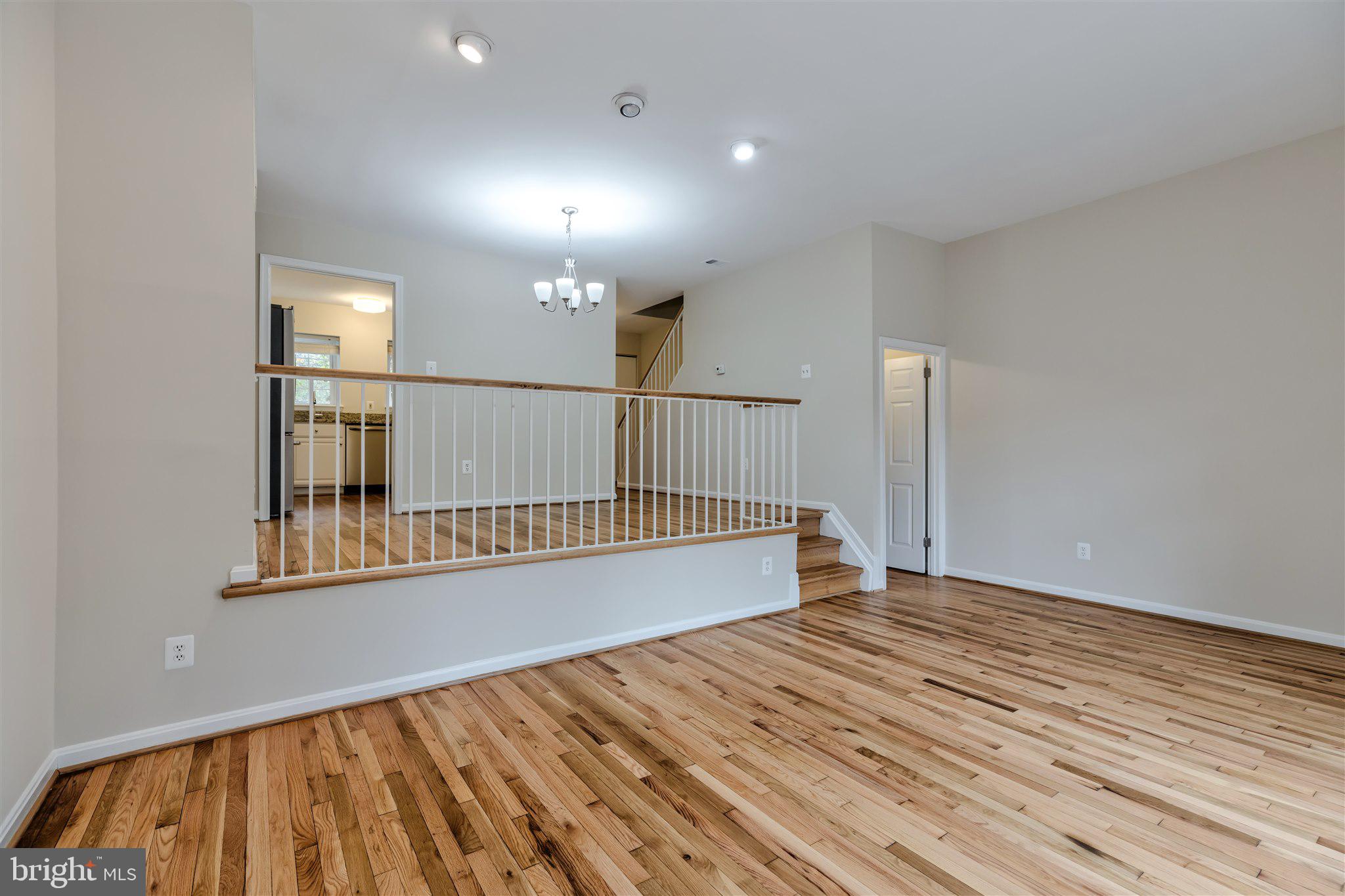 2196 Golf Course Drive Reston, VA 20191 - Photo 15 of 35 Living Room