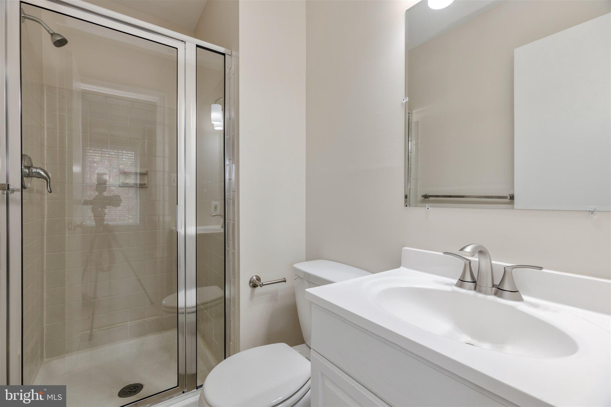 2196 Golf Course Drive Reston, VA 20191 - Photo 20 of 35 Master Bath