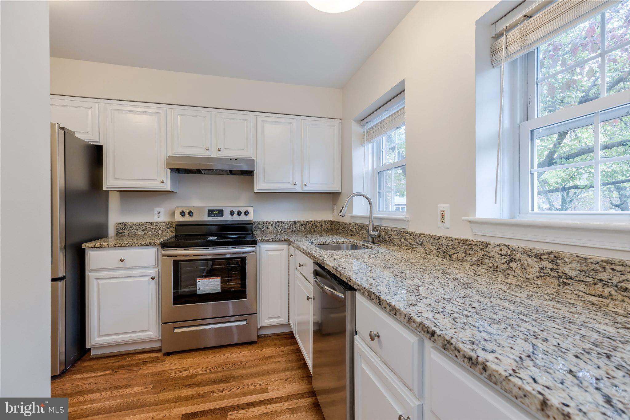 2196 Golf Course Drive Reston, VA 20191 - Photo 3 of 35 Kitchen