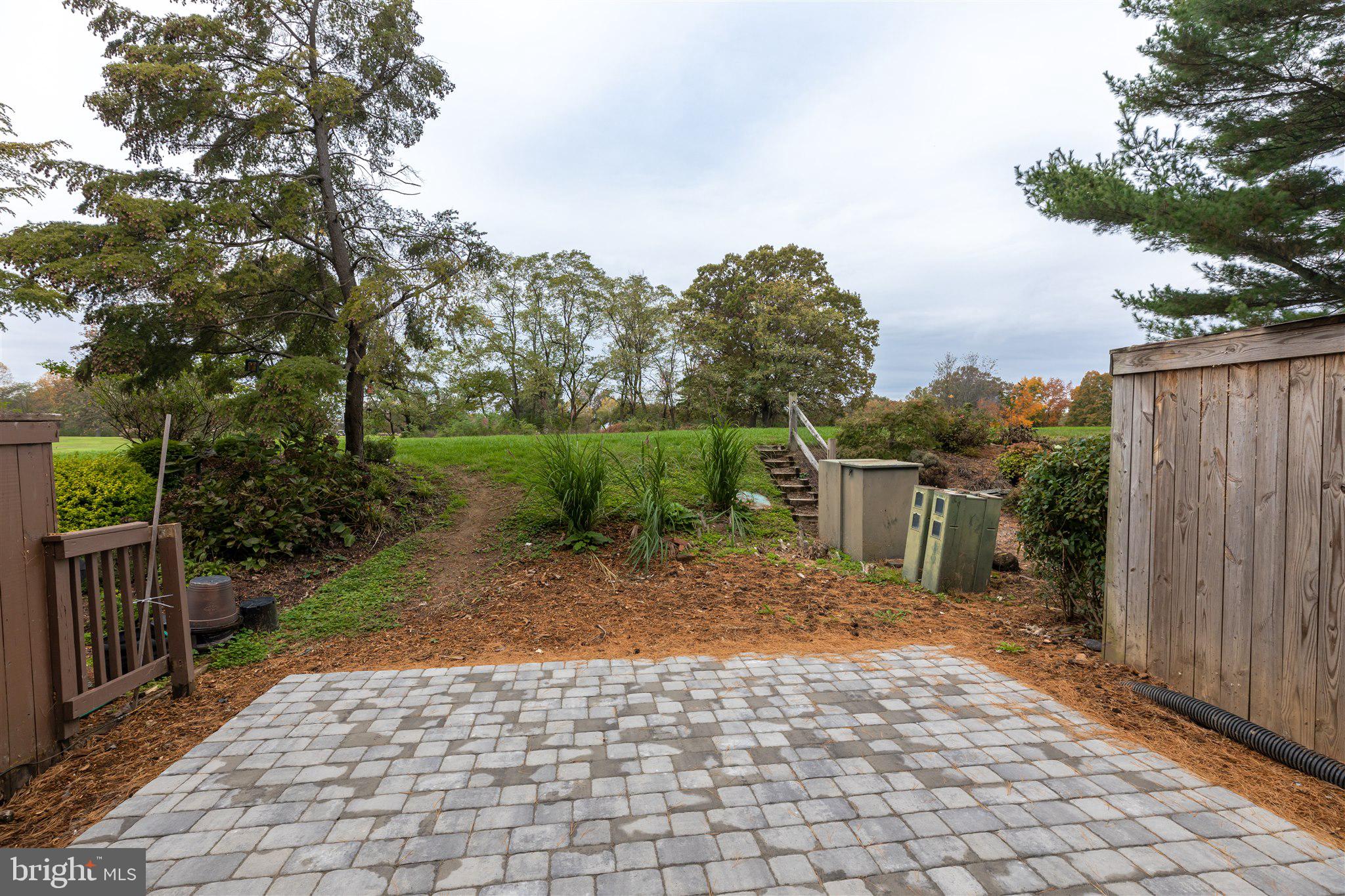 2196 Golf Course Drive Reston, VA 20191 - Photo 33 of 35 Patio
