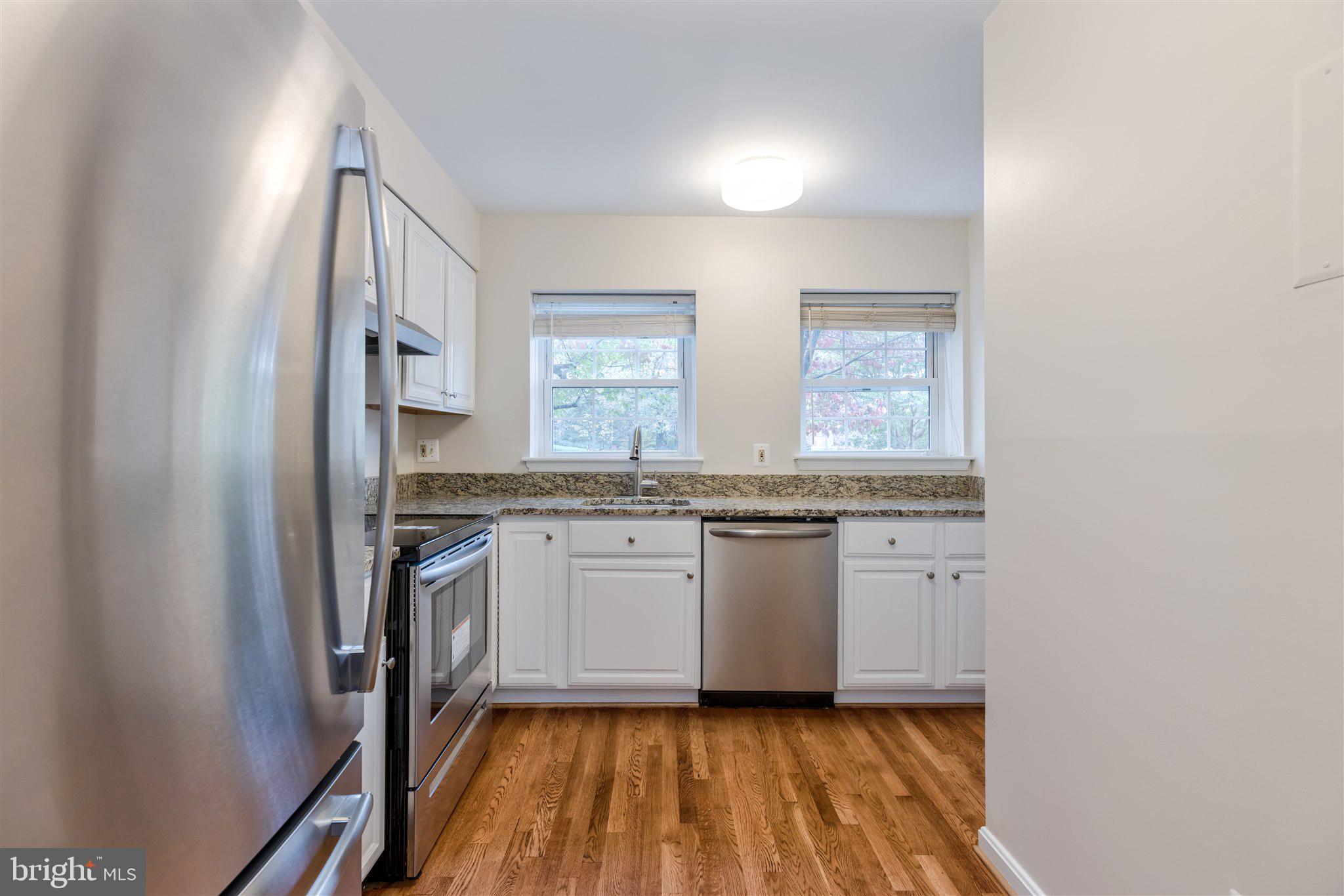 2196 Golf Course Drive Reston, VA 20191 - Photo 5 of 35 Kitchen