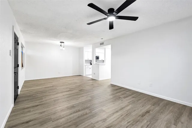 $150,000 | 12040 Mighty Oak Drive, Houston, TX 77066