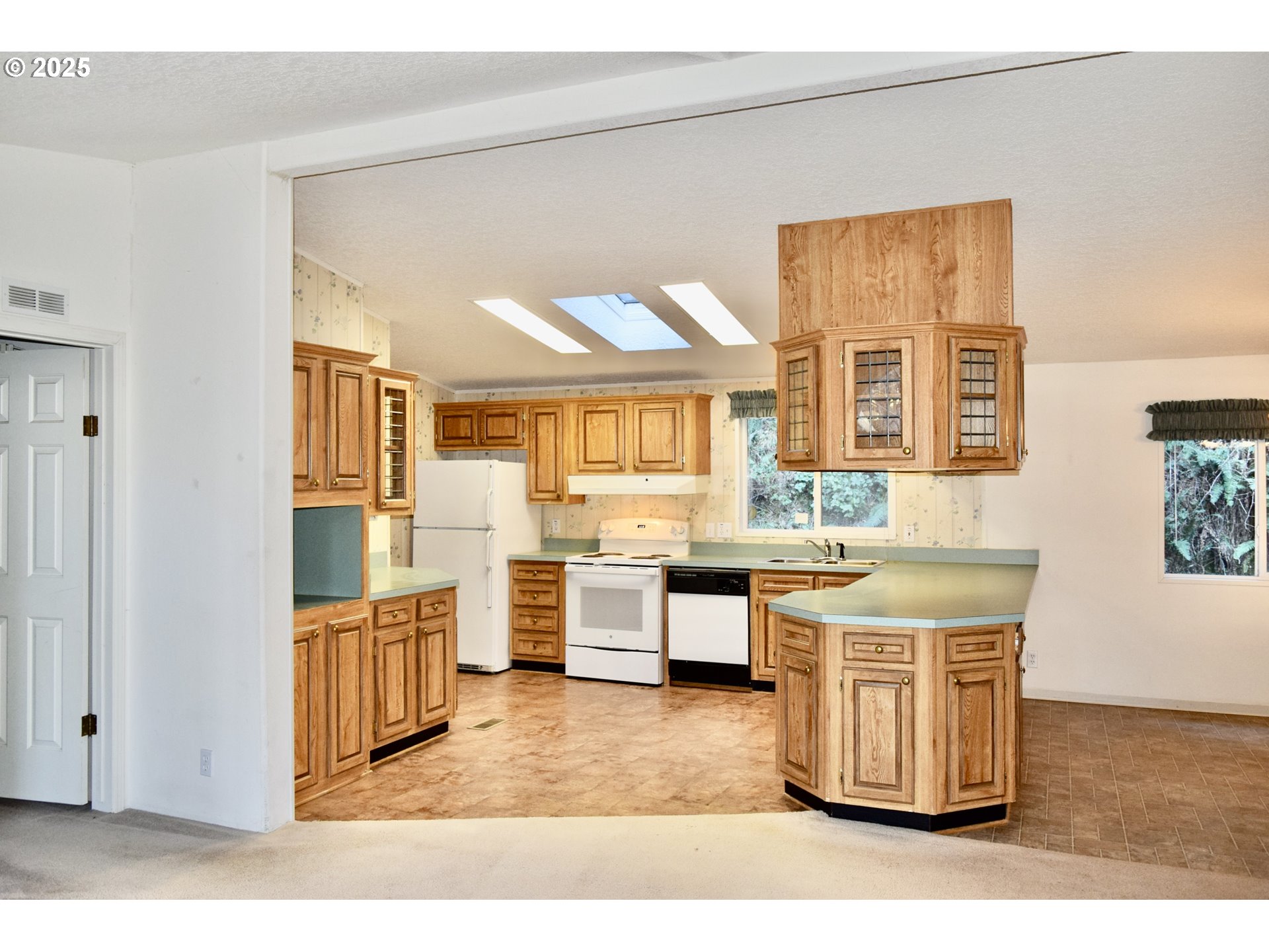 31835 Rumley Hill Road Gold Beach, OR 97444 - Photo 5 of 26 Gallery Image 5