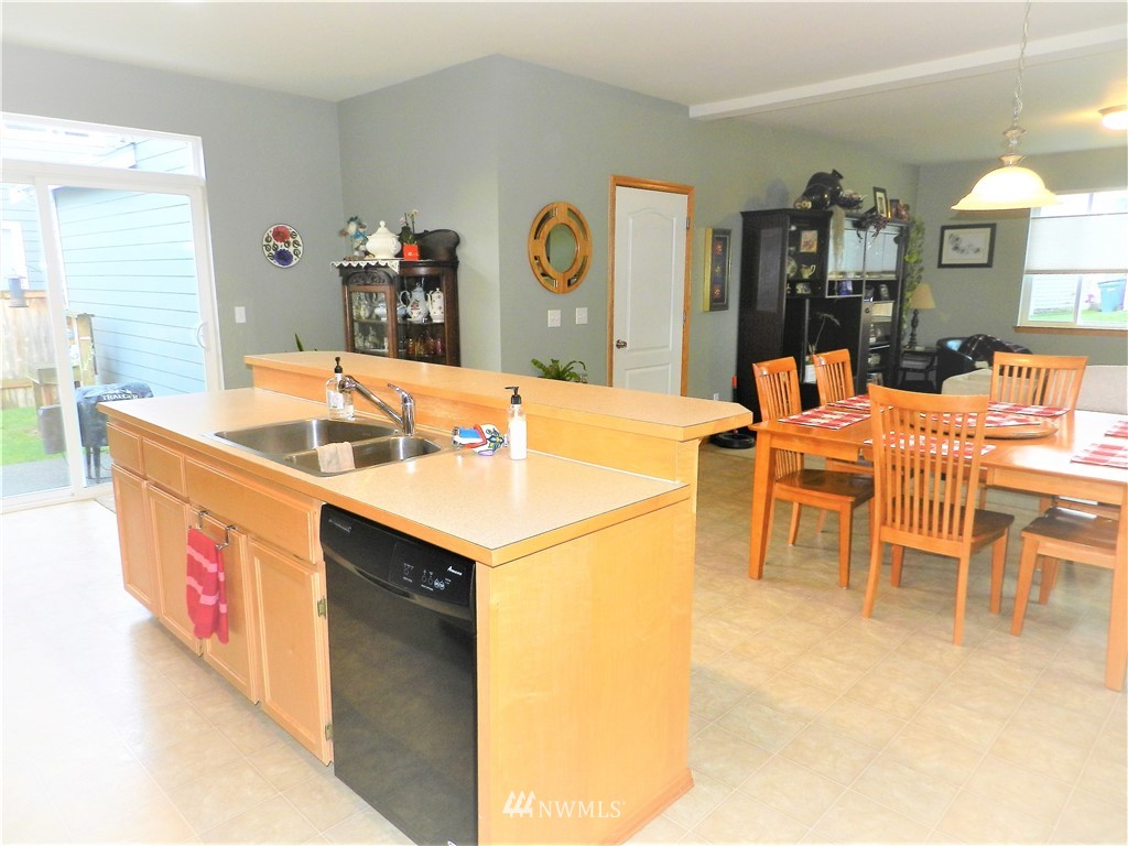 203 Cardinal Street Southwest Orting, WA 98360 - Photo 11 of 36 Gallery Image 11