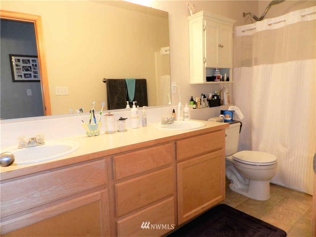 203 Cardinal Street Southwest Orting, WA 98360 - Photo 26 of 36 Gallery Image 26