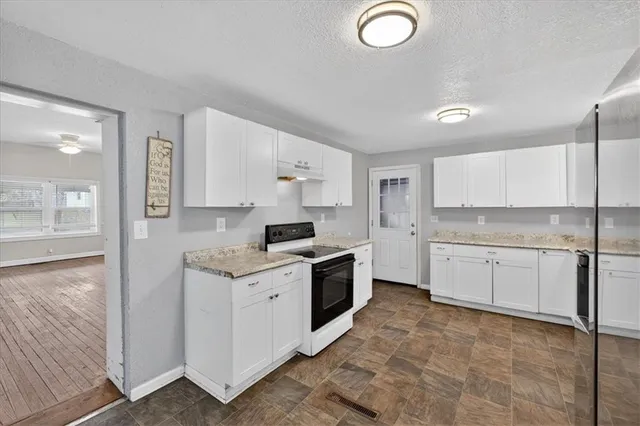 $215,000 | 175 Emerson Avenue, Bonner Springs, KS 66012