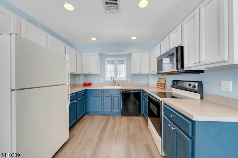 5656 Berkshire Valley Road Oak Ridge, NJ 07438 - Photo 16 of 38