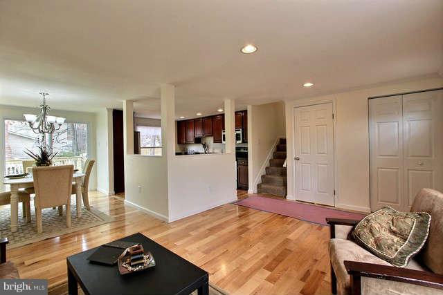 4100 Paran Road Randallstown, MD 21133 - Photo 4 of 27 Living Room