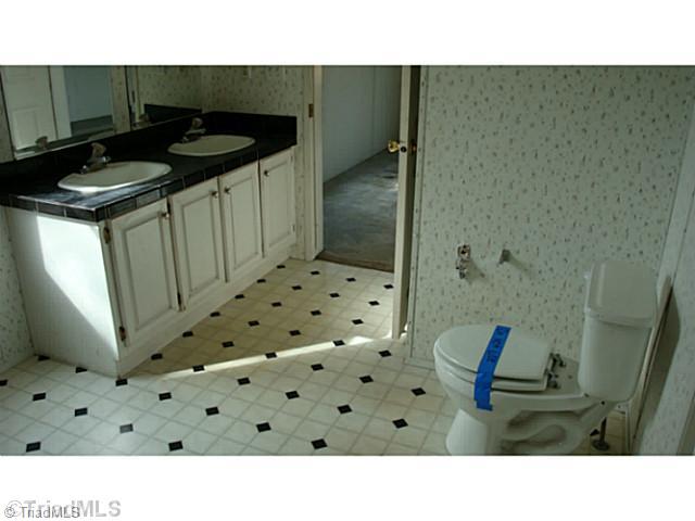 9797 Cherry Grove Road Reidsville, NC 27320 - Photo 7 of 8 Master Bath/Spa.