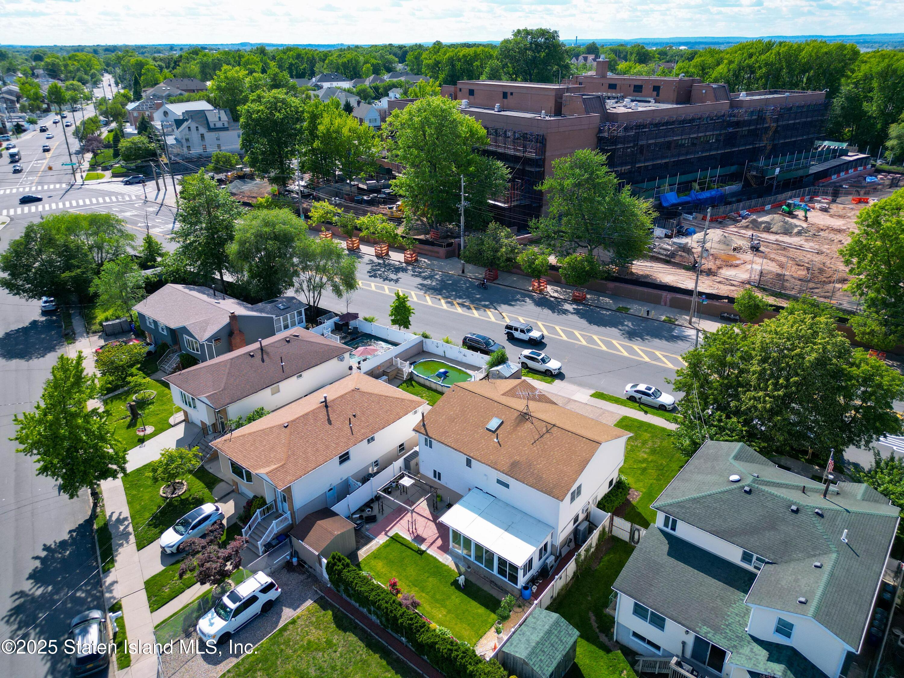 944 Woodrow Road Staten Island, NY 10312 - Photo 34 of 36 dji_fly_20250526_163124_575_174829537154