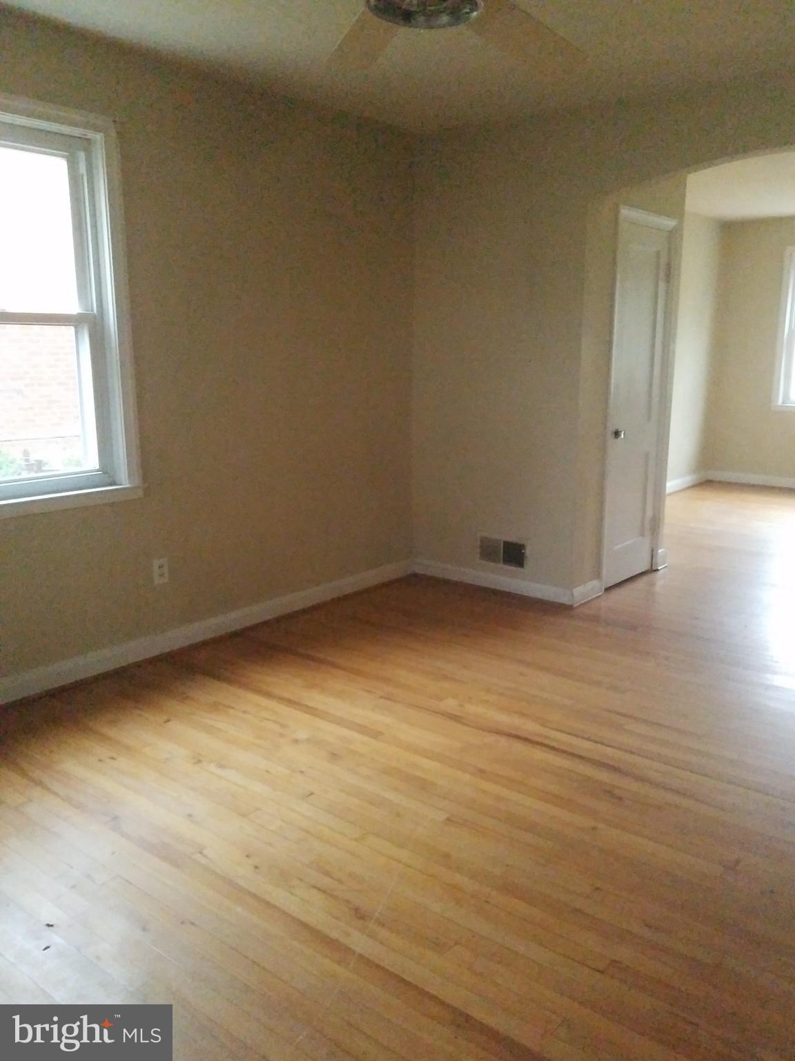 8335 Hillendale Road Baltimore, MD 21234 - Photo 6 of 9