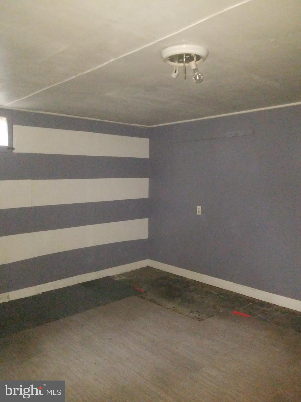 8335 Hillendale Road Baltimore, MD 21234 - Photo 7 of 9