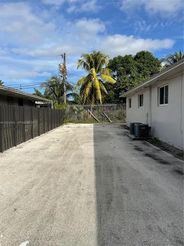 $2,000 | 3031 Northwest 134th Street, Unit 1, Opa-Locka, FL 33054