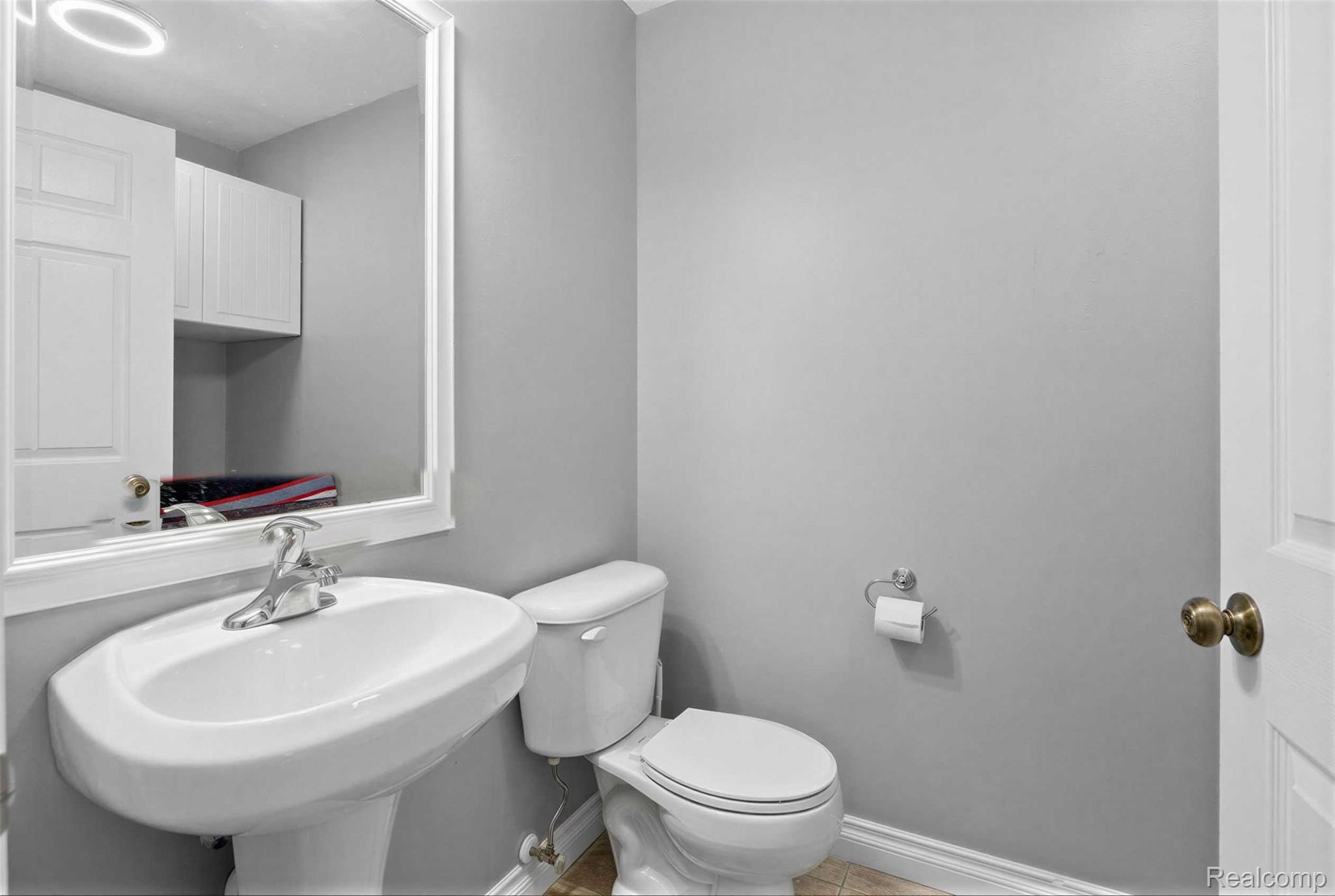 6198 Brancheau Road Newport, MI 48166 - Photo 25 of 47 10-6198-Brancheau-St-WindowStill-Photography.jpg