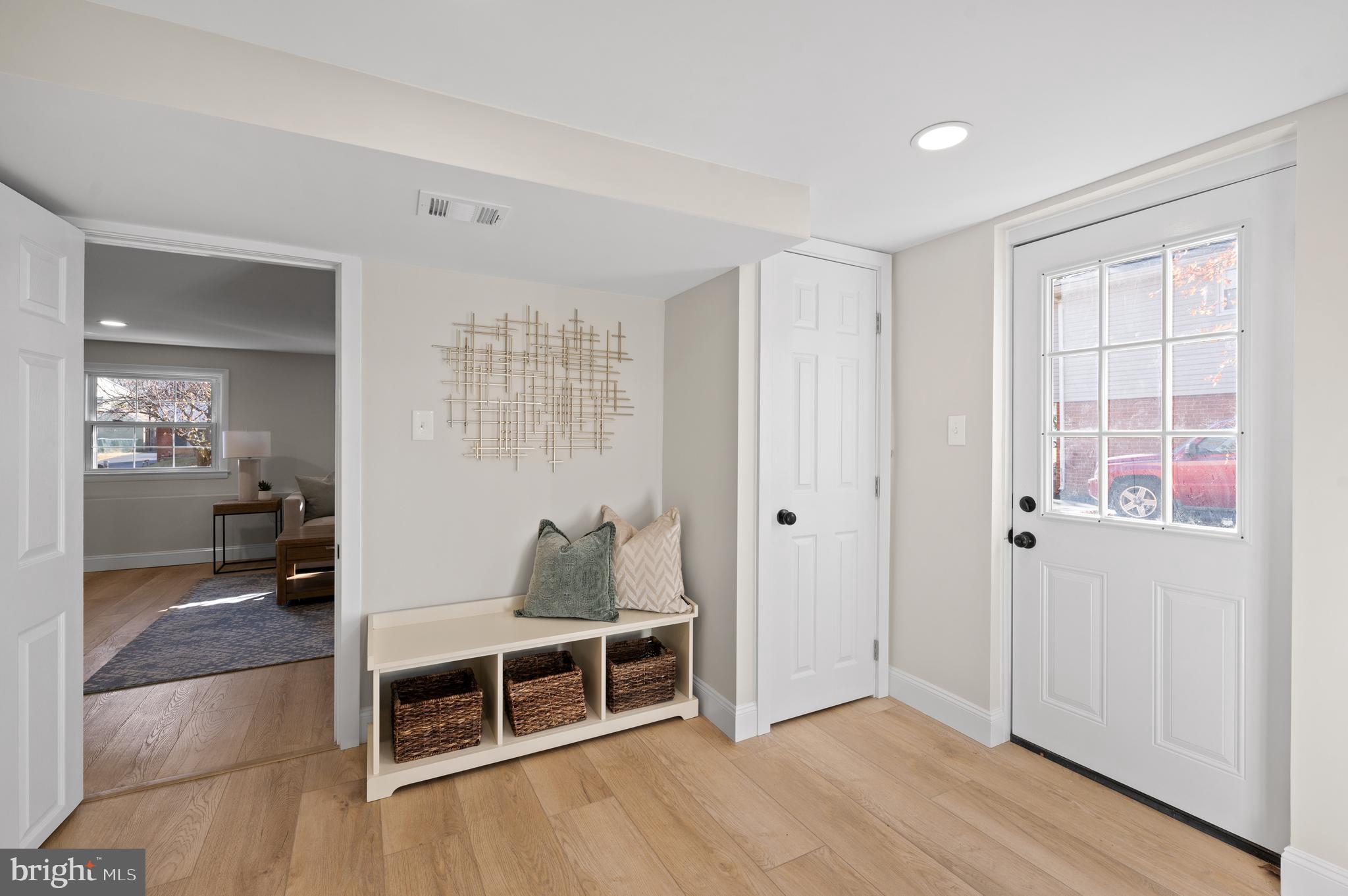 601 Bickmore Drive Wallingford, PA 19086 - Photo 18 of 28 Laundry/Mud Room