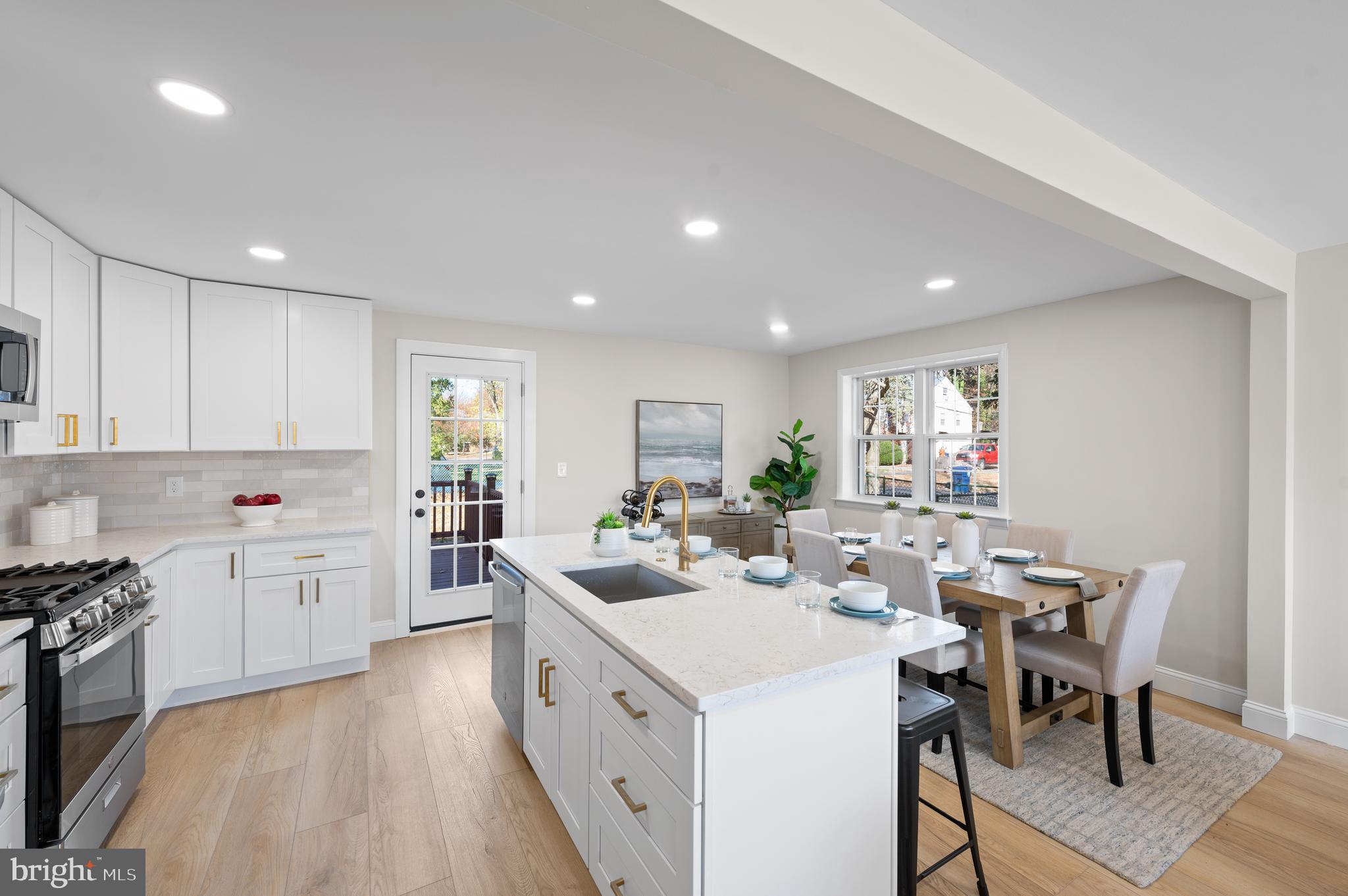 601 Bickmore Drive Wallingford, PA 19086 - Photo 2 of 28