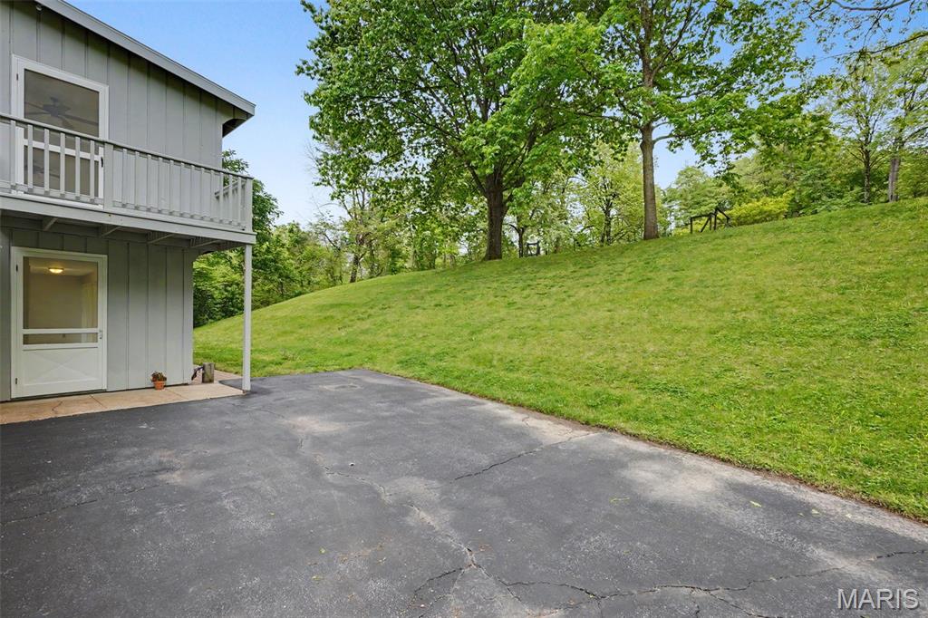 4120 Charbonier Road Florissant, MO 63031 - Photo 27 of 51