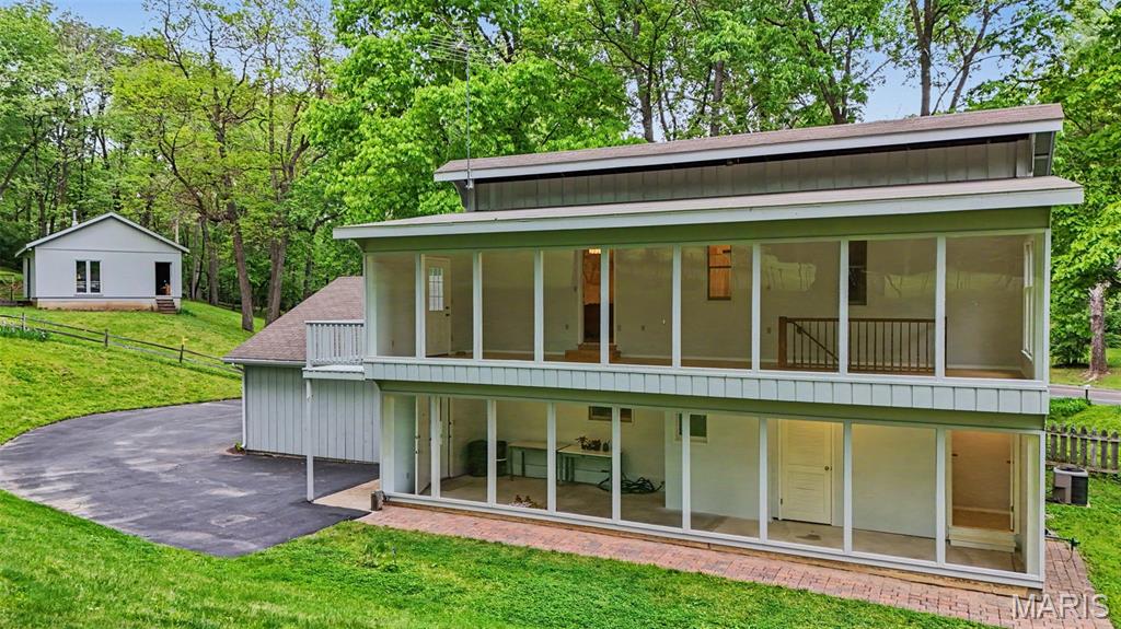 4120 Charbonier Road Florissant, MO 63031 - Photo 30 of 51