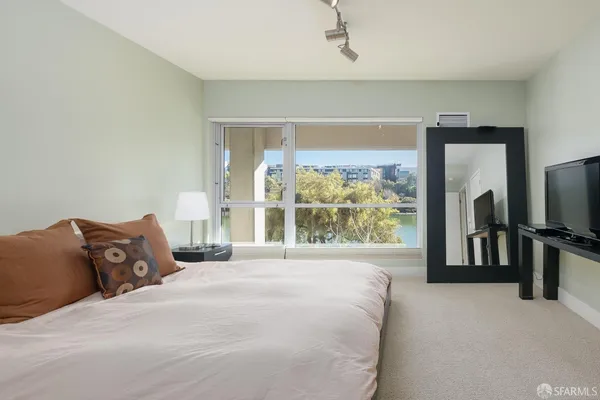 $10,000 | 235 Berry Street, Unit 110, San Francisco, CA 94158