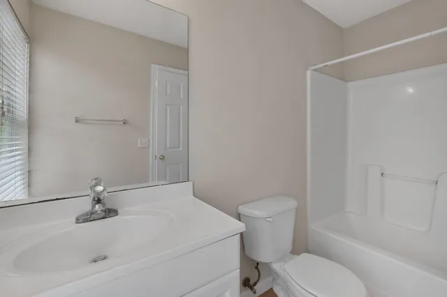 $2,000 | 847 West Georgia Street, Unit 2, Tallahassee, FL 32304