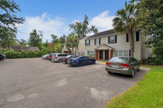 $2,000 | 847 West Georgia Street, Unit 2, Tallahassee, FL 32304