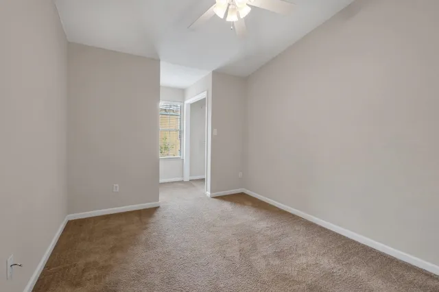 $2,000 | 847 West Georgia Street, Unit 2, Tallahassee, FL 32304