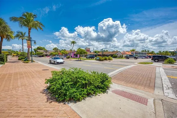 $1,600,000 | Ocean Boulevard, Sarasota, FL 34242