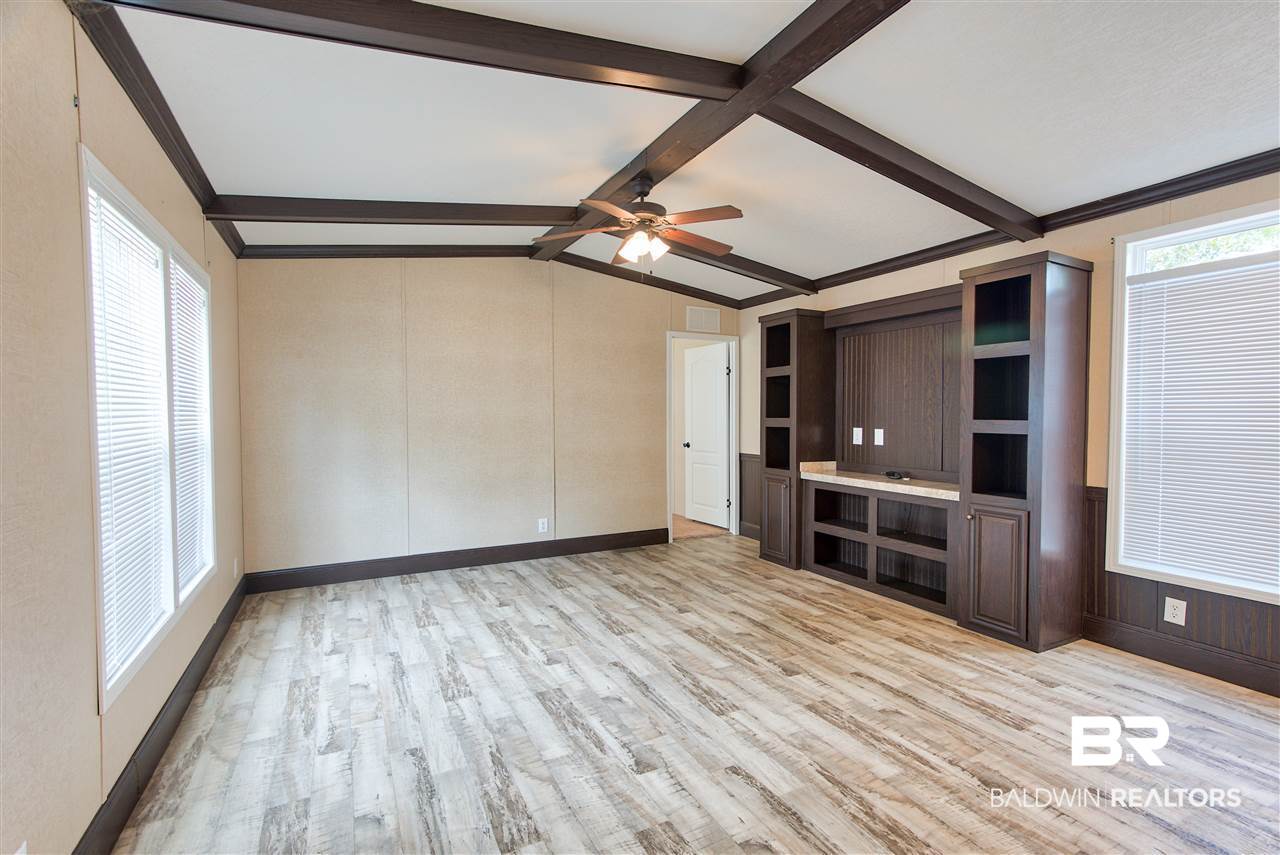 25258 Pompano Drive Elberta, AL 36530 - Photo 2 of 22 Living Area