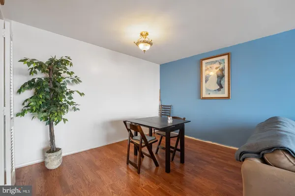 $1,750 | 9701 Fields Road, Unit 1604, Gaithersburg, MD 20878