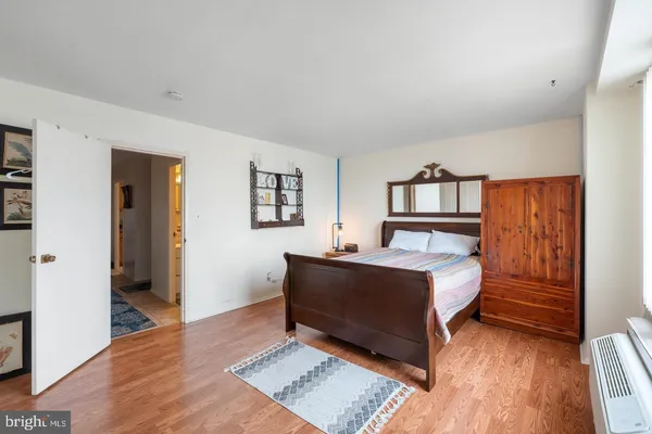 $1,750 | 9701 Fields Road, Unit 1604, Gaithersburg, MD 20878