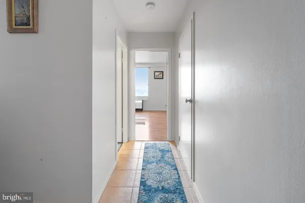 $1,750 | 9701 Fields Road, Unit 1604, Gaithersburg, MD 20878