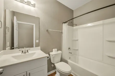 $295,000 | 2614 Summer Lane, Missouri City, TX 77489