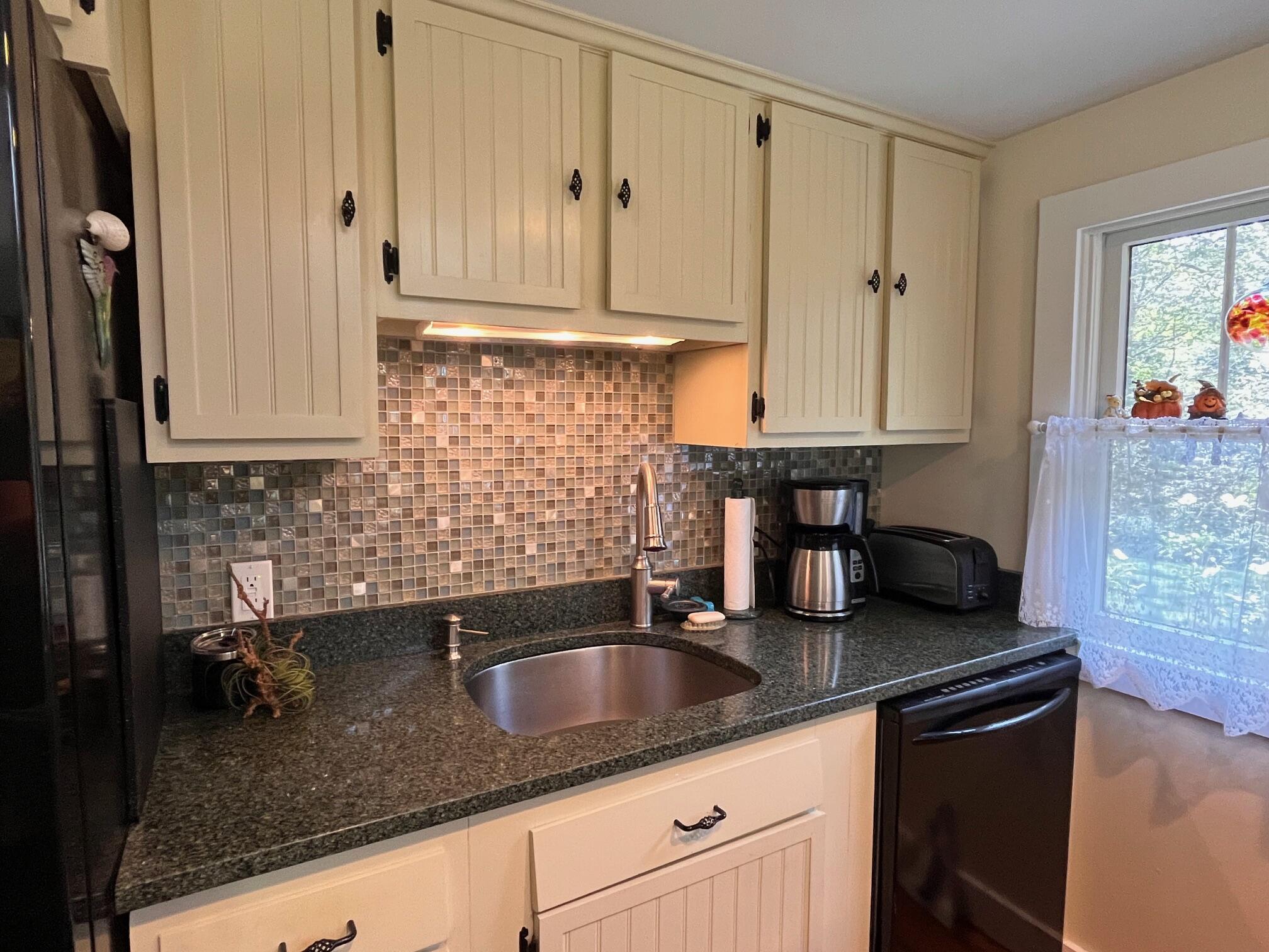 69 Beechwood Drive Mashpee, MA 02649 - Photo 11 of 44 Kitchen