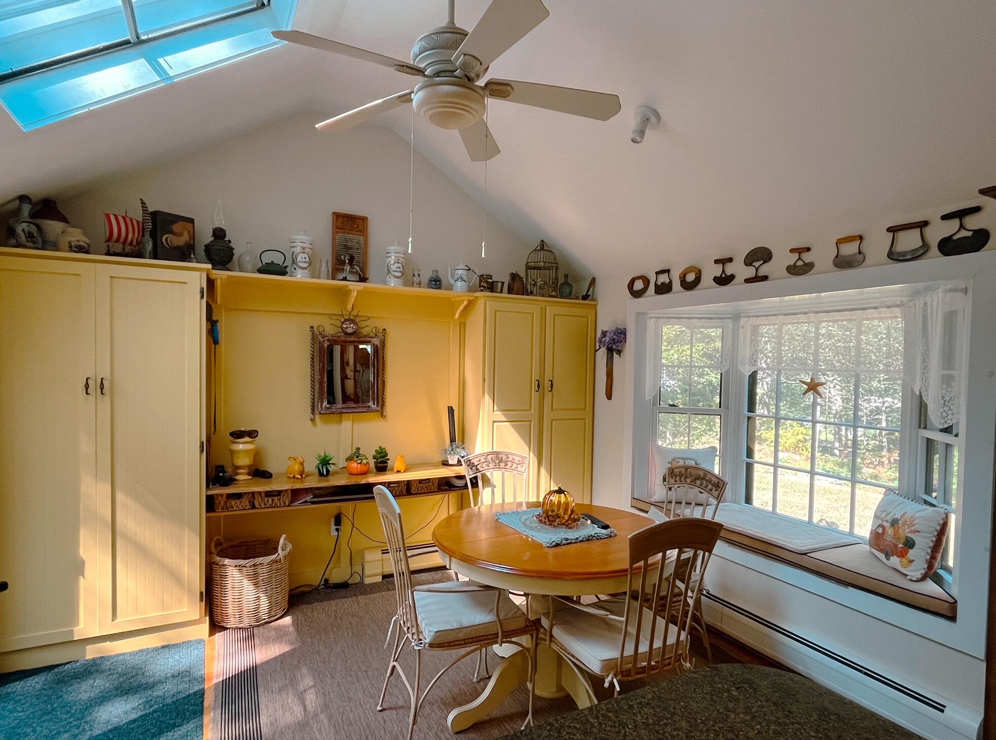 69 Beechwood Drive Mashpee, MA 02649 - Photo 4 of 44 Diningarea