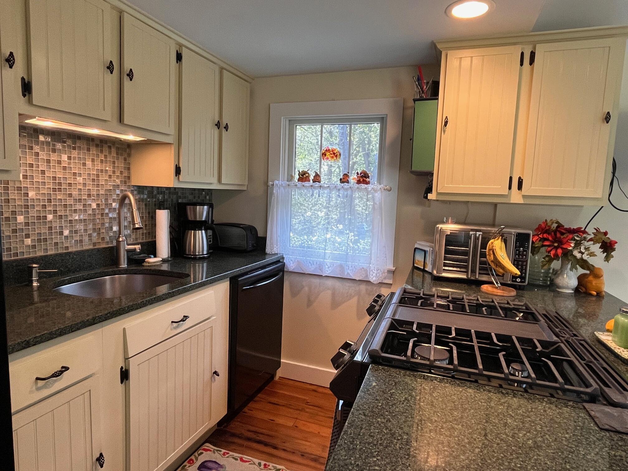 69 Beechwood Drive Mashpee, MA 02649 - Photo 10 of 44 Kit2