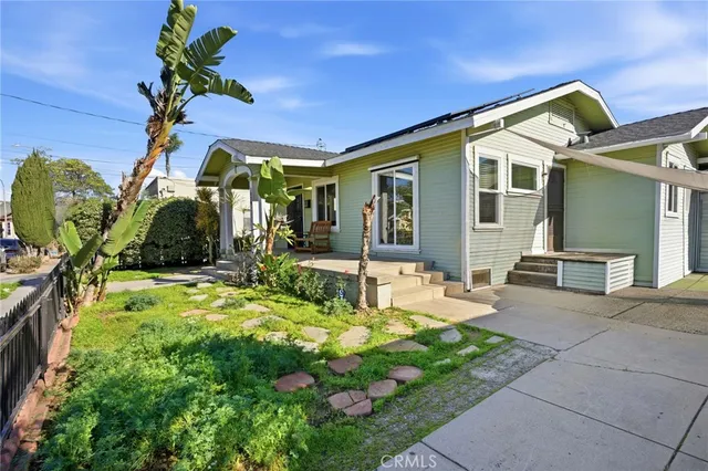$699,000 | 1074 Vina Avenue, Long Beach, CA 90813