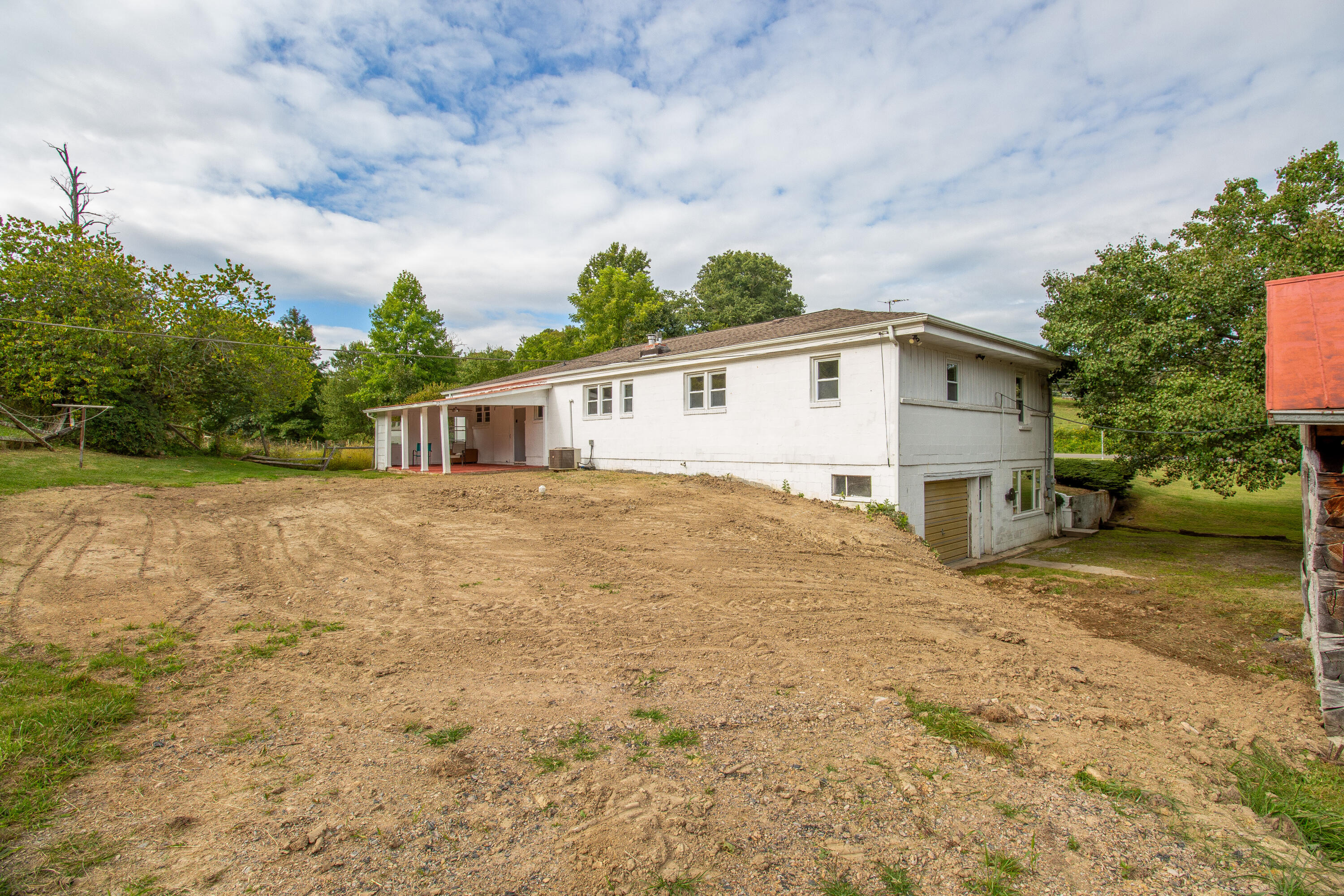 20160 Pairgin Road Bristol, VA 24202 - Photo 2 of 23 CE2D2FE3-9F48-4B37-8352-BAAA4BF4B619