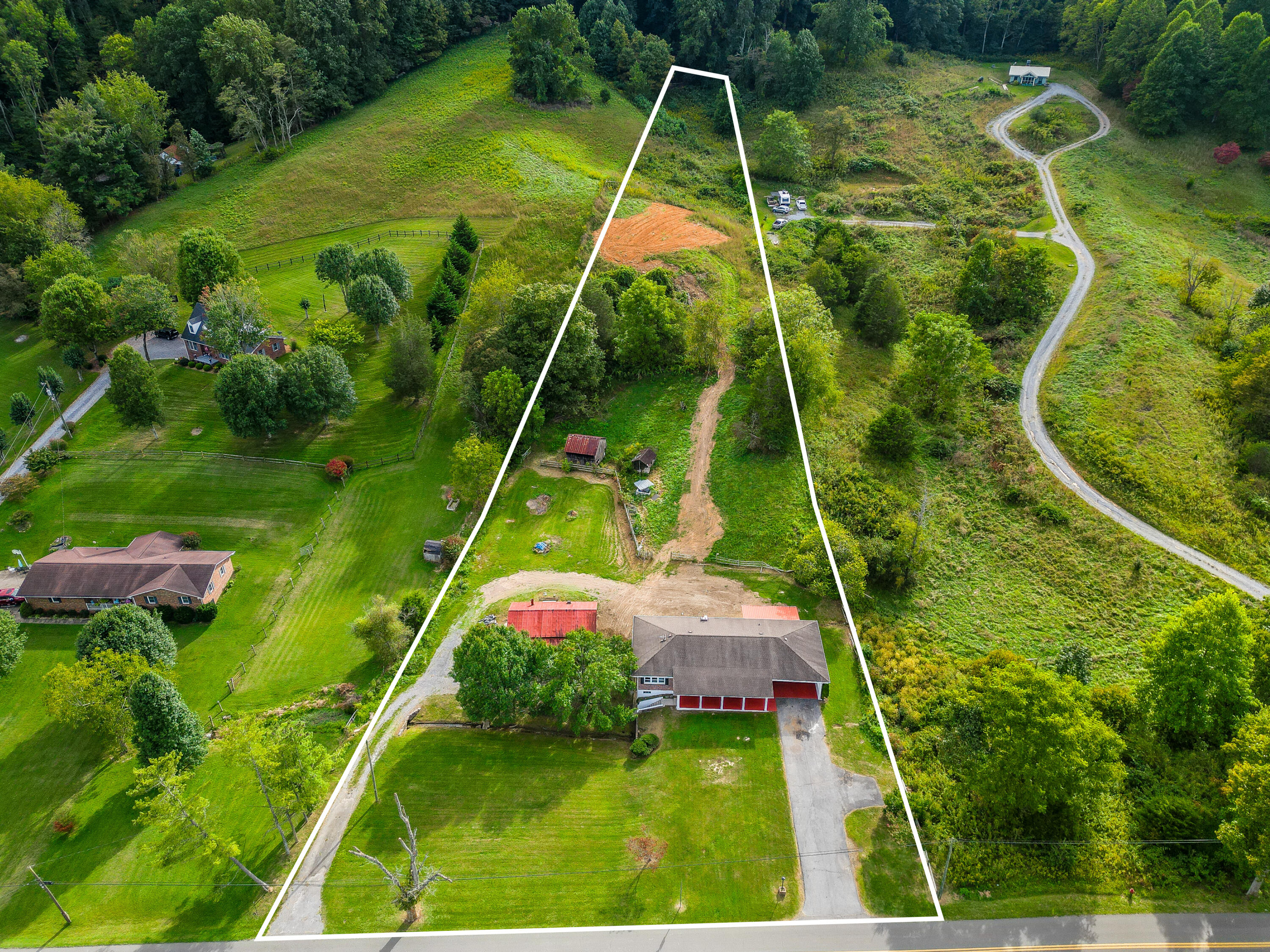 20160 Pairgin Road Bristol, VA 24202 - Photo 3 of 23 E7786FDA-3D66-467D-983A-ED2D47181ED4