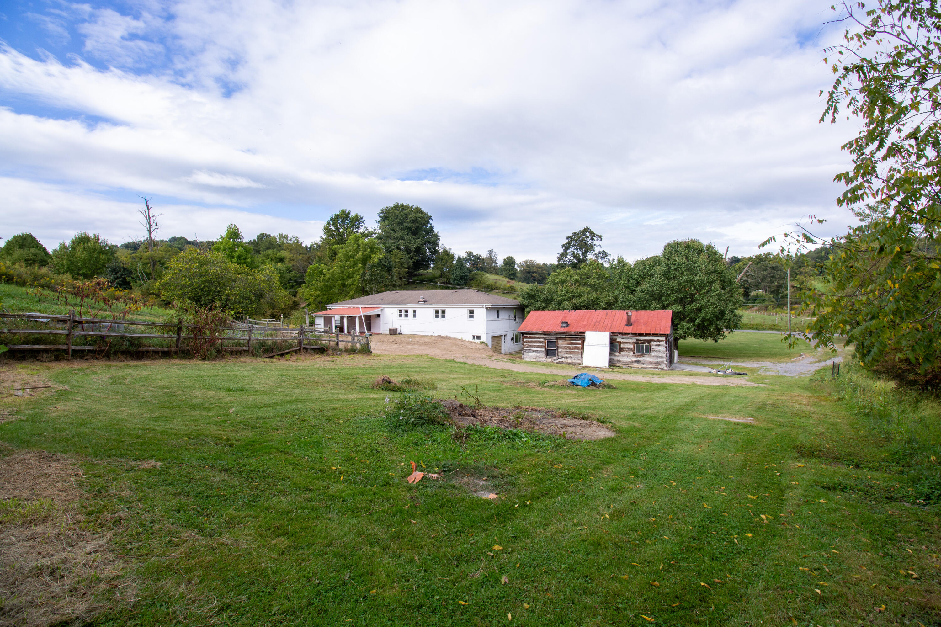 20160 Pairgin Road Bristol, VA 24202 - Photo 5 of 23 99EE1E41-977C-4758-80CD-7127EE0EF297