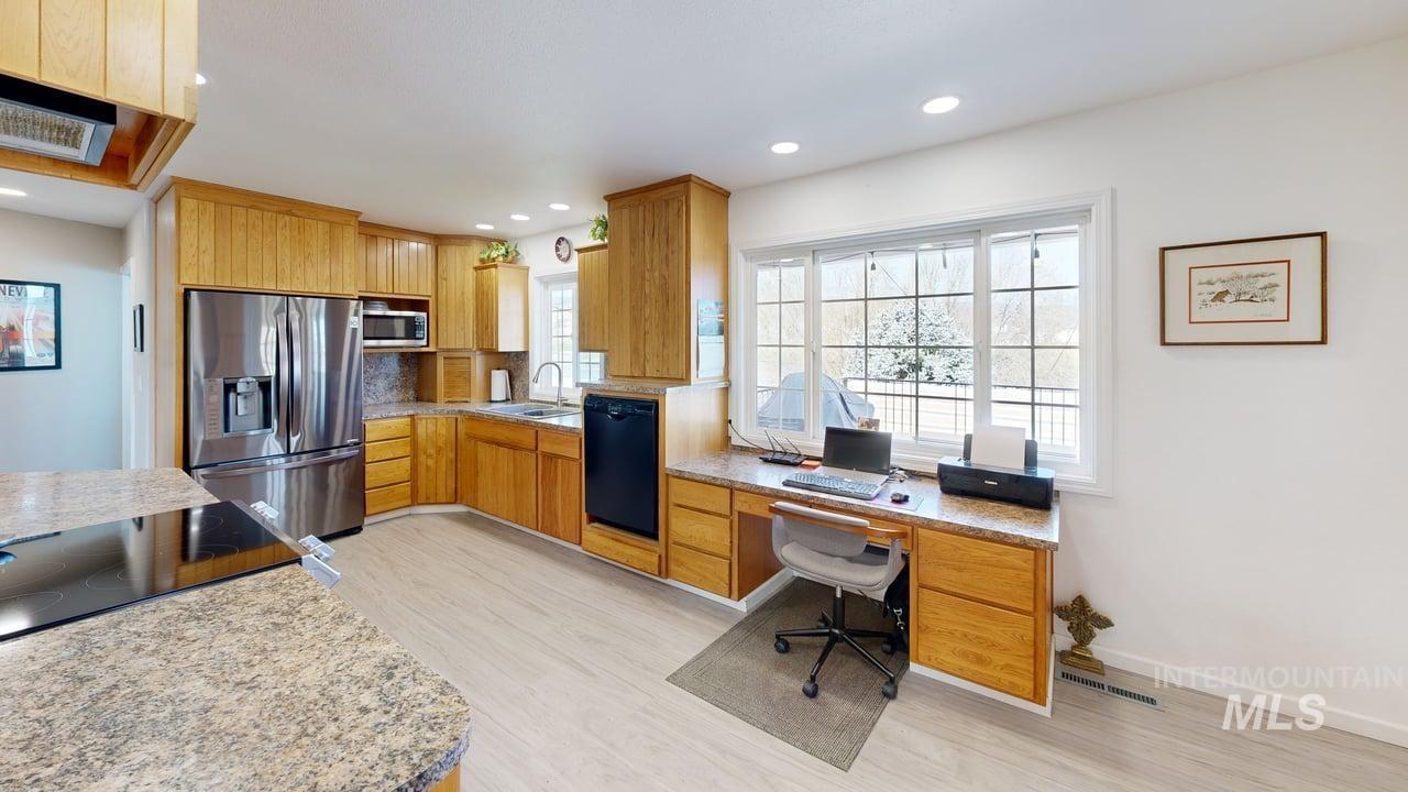 1008 Lambert Court Clarkston, WA 99403 - Photo 6 of 35