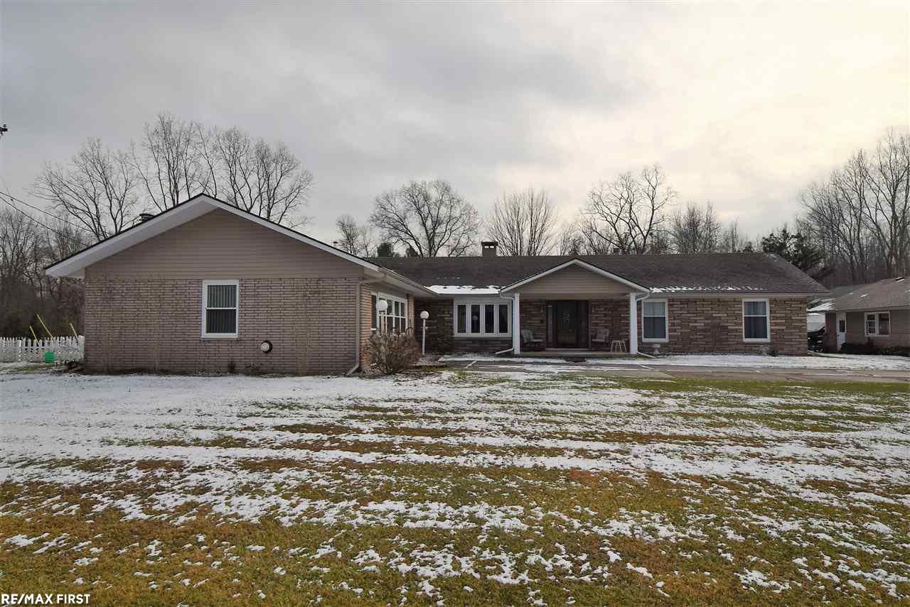 5885 Shea Road Marine City, MI 48039 - Photo 8 of 64 50031138-7.JPG