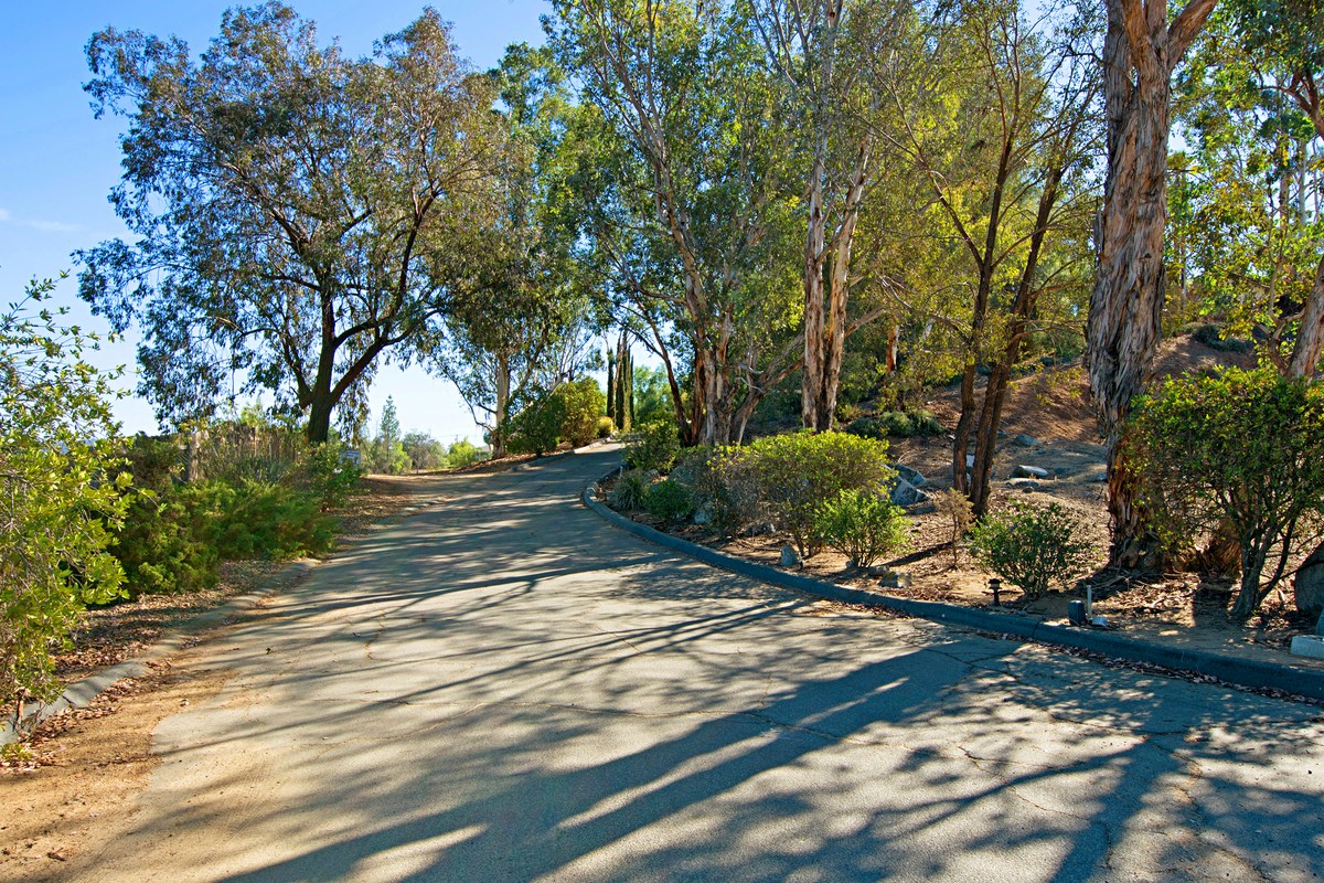 12835 Hideaway Lake Road Valley Center, CA 92082 - Photo 1 of 25 Gallery Image 1