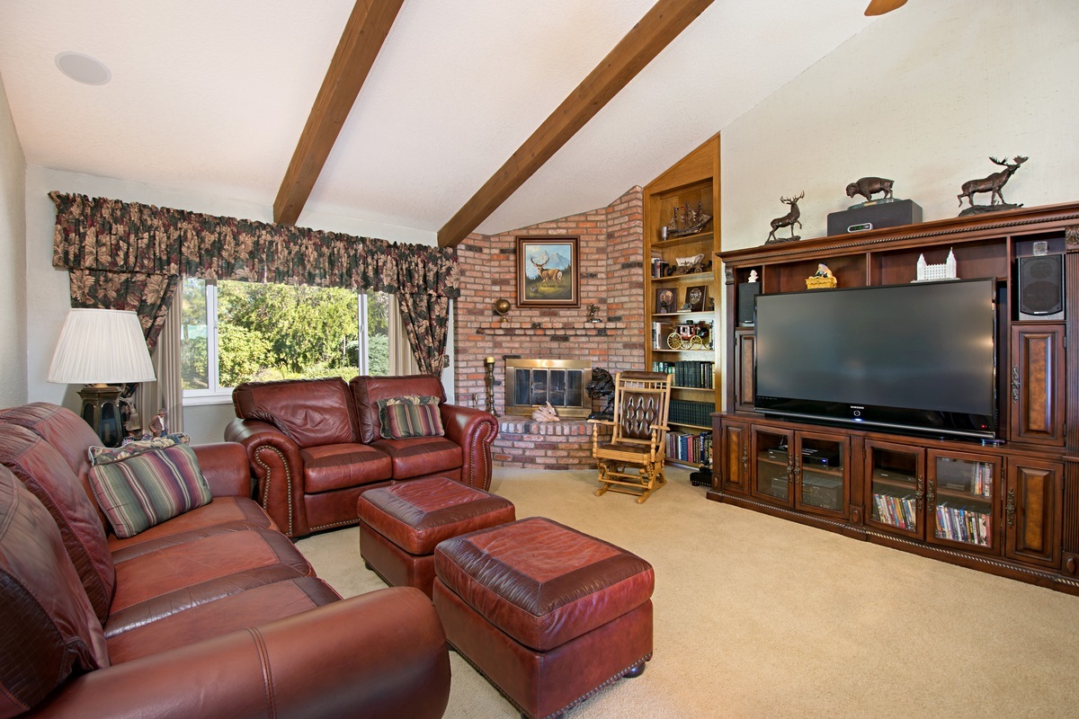 12835 Hideaway Lake Road Valley Center, CA 92082 - Photo 9 of 25 Gallery Image 9