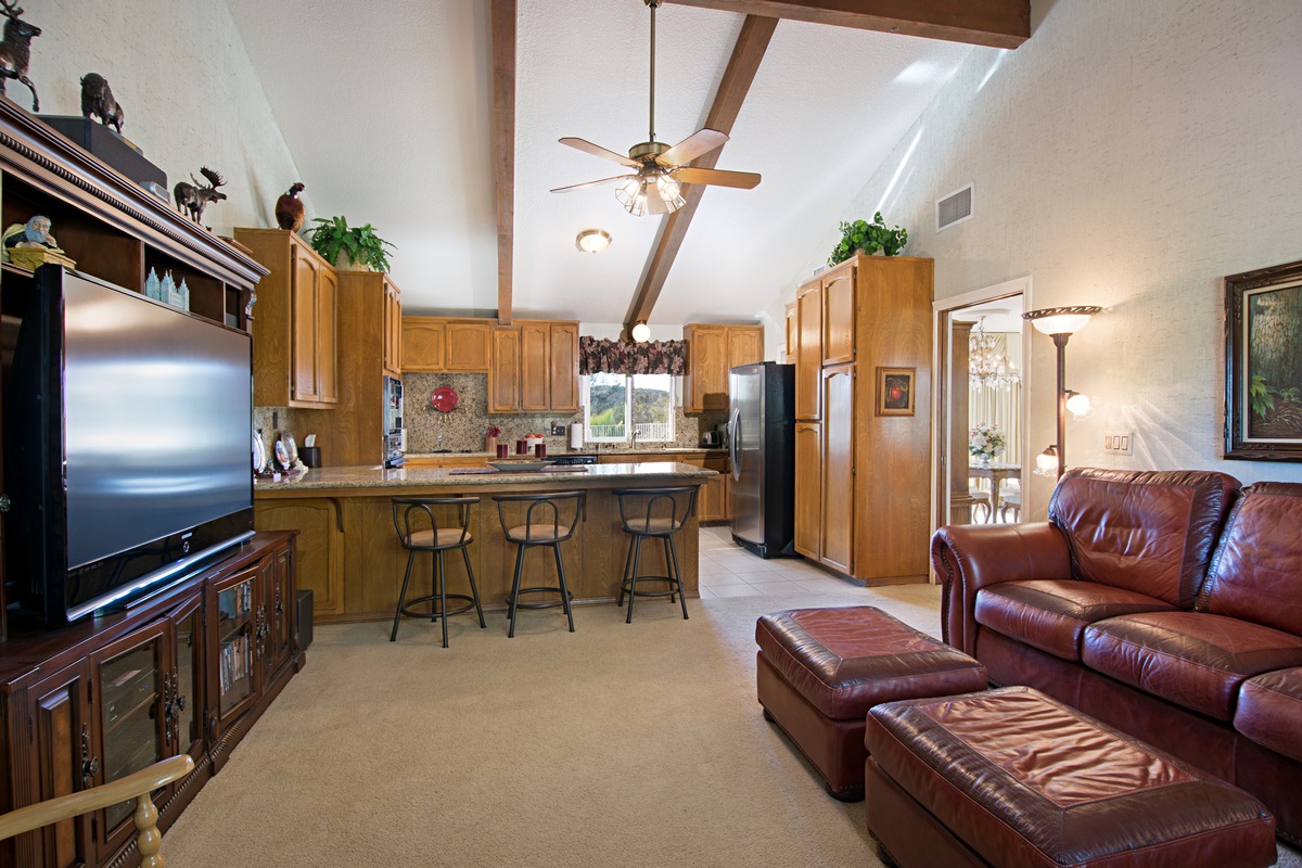 12835 Hideaway Lake Road Valley Center, CA 92082 - Photo 10 of 25 Gallery Image 10